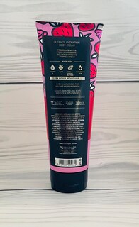 Foto 2 | Foto 2 | Crema Corporal Bath & Body Works Bizcocho De Fresa 240 Ml X2 - Venta Internacional.