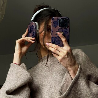 Foto 5 | Foto 5 | Funda De Teléfono Burga Compatible Con Iphone 15 Pro Max - Flores Oscuras - Venta Internacional.