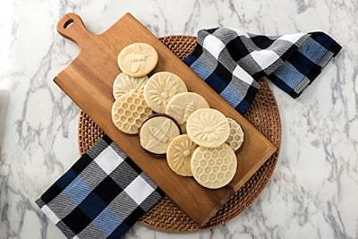 Foto 4 | Foto 4 | Venta Internacional - Sellos Para Galletas Nordic Ware Cast Honeybee 3 Unidades Plateados