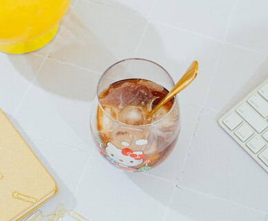Foto 6 | Foto 6 | Copa De Vino Silver Buffalo Sanrio Hello Kitty Mushrooms 590 Ml - Venta Internacional.