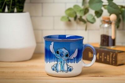 Foto 2 | Foto 2 | Taza Camper Silver Buffalo Disney Lilo And Stitch, 600 Ml - Venta Internacional.