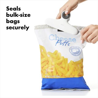 Foto 4 | Foto 4 | Paquete De 2 Clips Para Bolsas Y Chips De Plástico Oxo Good Grips, Color Blanco - Venta Internacional.