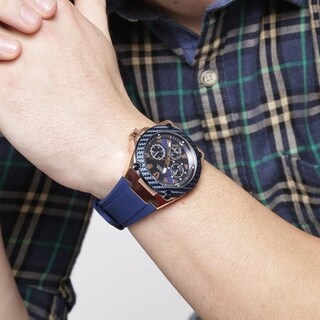 Foto 5 | Foto 5 | Reloj Guess Hombre Classic W1049g9 Caja Redonda 38mm Diámetro Acero Inoxidable Cierre Hebilla Movimiento Cuarzo Dial Negro