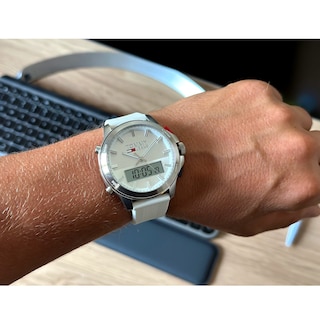 Foto 4 | Foto 4 | Reloj Tommy Hilfiger Hombre Jeans 1791764 Caja Redonda 46mm Diámetro Acero Inoxidable Cierre Hebilla Movimiento Cuarzo