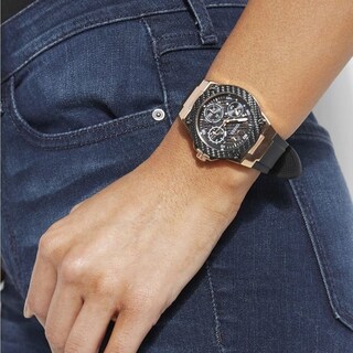Foto 5 | Foto 5 | Reloj Guess Mujer Classic W1094l6 Caja Redonda 39mm Diámetro Acero Inoxidable Cierre Hebilla Movimiento Cuarzo Dial Negro