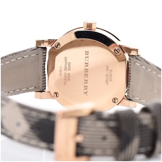 Foto 4 | Foto 4 | Reloj Burberry Mujer The City Bu9236 Caja Redonda 26mm Diámetro Acero Inoxidable Cierre Hebilla Movimiento Cuarzo Dial Oro
