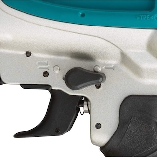 Foto 2 | Foto 2 | Clavadora Neumática Con Bobina De Revestimiento Makita An613 15° 2-1/2 - Venta Internacional.