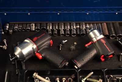 Foto 6 | Foto 6 | Llave Neumática Ingersoll Rand 2135QXPA 1/2 1,100 Ft-lbs - Venta Internacional