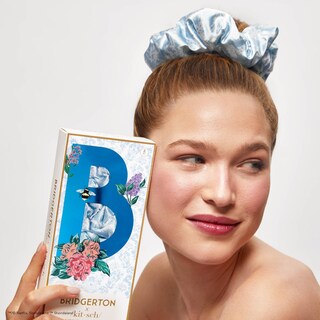 Foto 3 | Foto 3 | Hair Scrunchies Kitsch Bridgerton X Satin Para Mujer, Color Azul - Venta Internacional.