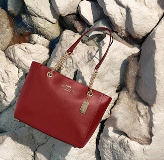 Foto 2 | Foto 2 | Bolso De Mano Coach Cammie Chain, Piel Granulada Refinada De Color Rojo Manzana - Venta Internacional.