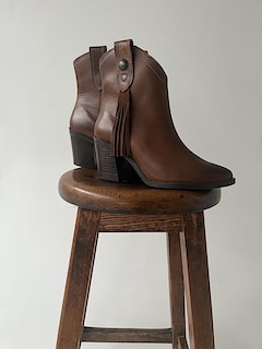 Foto 7 | Foto 7 | Bota Vaquera En Piel Vacuno Dasalo Marrón Con Barbas Y Herraje para Mujer