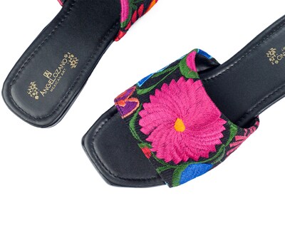 Foto 6 | Foto 6 | Sandalia De Piso A Ángelozano Telar Flores, Color Negro
