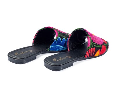 Foto 8 | Foto 8 | Sandalia De Piso A Ángelozano Telar Flores, Color Negro