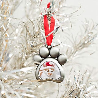 Foto 4 | Foto 4 | Marco De Fotos Navideñas De Metal Con Estampado De Huellas De Mascotas Ornament Pearhead - Venta Internacional.