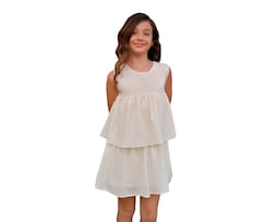 Vestido Pata Niña Carana En Algodón Color Beige, Sin Mangas, Corte Pecho Con Dos Olanes