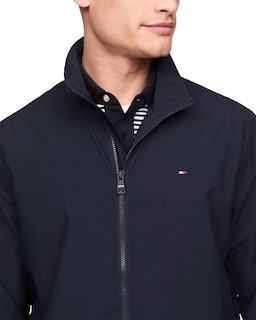 Foto 2 | Foto 2 | Chaqueta Tommy Hilfiger Tipo Blusón Con Bandera Para Hombre, Chaqueta De Poliéster - Venta Internacional.