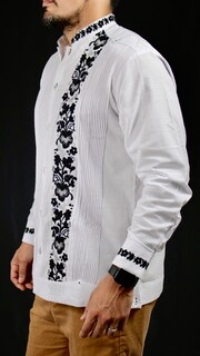 Foto 3 | Foto 3 | Guayabera Yucateca Bordada Colibrí Manga Larga