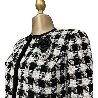 Foto 8 | Foto 8 | Conjunto Saco/falda Con Broche Rosa Negra Mussi
