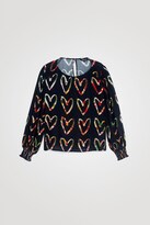 Blusa Loose Color Negro Crepe Estampado Corazones Desigual