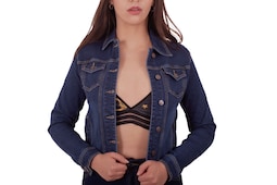 Chamarra Denim Jacket Basica De Mezclilla Rígida Con Bolsillos Para Dama Pineda Jeans Azul Marino Suavizado