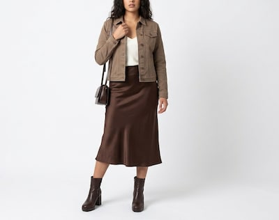 Foto 5 | Foto 5 | Chamarra de Mezclilla Pineda Jeans Café Estilo Casual con Botones y Cuello Camisero Slim Fit para Mujer