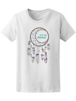 Playera Smartprintsink para Mujer Atrapasueños Colores Pastel con Plumas color Blanco