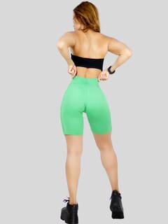 Foto 4 | Foto 4 | Short Deportivo de Mujer Stretch Verde con Bolsas Laterales