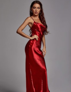 Foto 5 | Foto 5 | Vestido Bella Barnett Satinado Con Tirantes Finos Sin Espalda, Rojo - Venta Internacional.