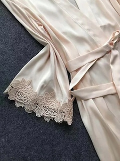 Foto 3 | Foto 3 | Venta Internacional - Pijama de Seda para Mujer Set 4 Piezas Color Beige