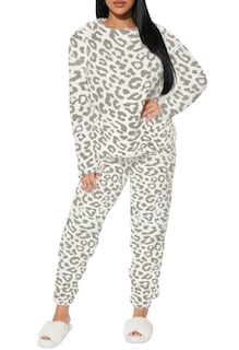 Foto 4 | Foto 4 | Pijama Para Mujer Shendy Vendy Conjunto 2 Piezas Elegante Invierno Afelpado Beige Leopardo Mediana