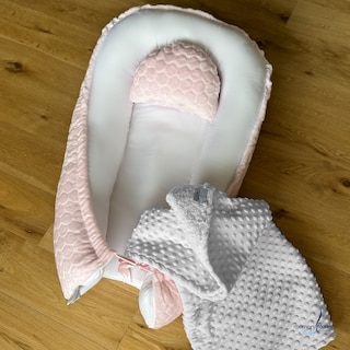Foto 8 | Foto 8 | Nido Rosa Para Bebé + Cobija Gris De Fleece Para Bebé