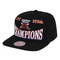 Gorra Mitchell & Ness 97 Champions Chicago Bulls Negro