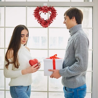 Foto 6 | Foto 6 | Coronas De Corazón De San Valentín, Paquete De 6, Oropel Rojo En Forma De Corazón - Venta Internacional.