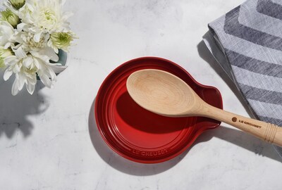 Foto 2 | Foto 2 | Soporte Para Cucharas Le Creuset Stoneware Signature, Redondo, 15 Cm, Peche - Venta Internacional.