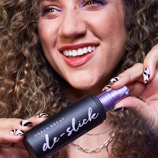 Foto 5 | Foto 5 | Spray Fijador De Maquillaje Urban Decay De-slick Oil Control 120 Ml - Venta Internacional.