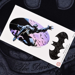 Foto 6 | Foto 6 | Camiseta Popfunk Con El Logotipo De La Calavera Alada De Batman En Toda La Prenda (talla Grande) - Venta Internacional.