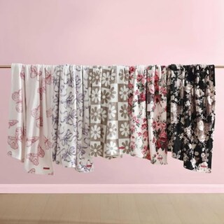Foto 4 | Foto 4 | Manta Betsey Johnson Vintage Floral Rosa 50 X 70 Cm - Venta Internacional.