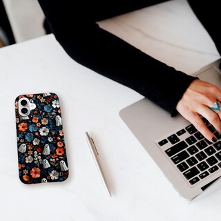 Foto 7 | Foto 7 | Funda Híbrida A Prueba De Golpes Con Diseño Floral De Fantasmas De Halloween Para Iphone 16 - Venta Internacional.