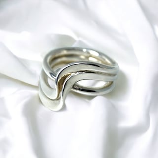 Foto 1 | Foto 1 | Anillo Plateado Con Diseño De Triple Onda - Venta Internacional.