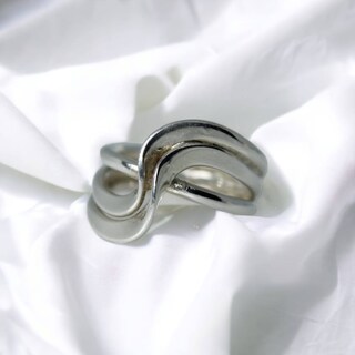 Foto 2 | Foto 2 | Anillo Plateado Con Diseño De Triple Onda - Venta Internacional.