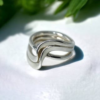 Foto 3 | Foto 3 | Anillo Plateado Con Diseño De Triple Onda - Venta Internacional.