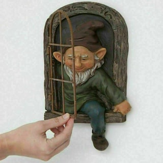 Foto 3 | Foto 3 | Estatua De Jardín Jtzxjjx Elf Out The Door Abrazador De Árboles Gnomo De Resina - Venta Internacional.