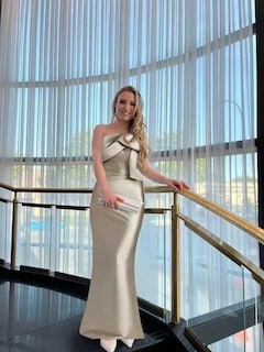 Foto 6 | Foto 6 | Vestido Mkojaa Mkojaa De Satén Rojo Con Un Solo Hombro Para La Madre De La Novia - Venta Internacional.