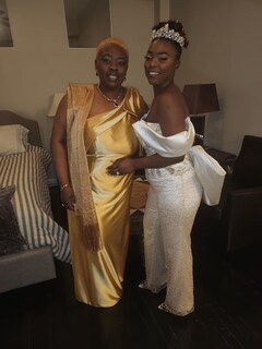 Foto 3 | Foto 3 | Vestido De Dama De Honor Mkojaa De Satén Con Un Solo Hombro Color Sirena Amarillo - Venta Internacional.