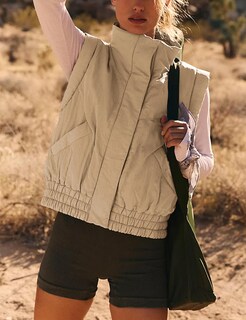 Foto 2 | Foto 2 | Chaleco Acolchado Skikyan Para Mujer Acolchado Con Botones Color Caqui Talla Xs - Venta Internacional.