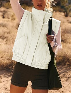 Foto 2 | Foto 2 | Chaleco Acolchado Skikyan Para Mujer Acolchado Con Botones Color Blanco Talla M - Venta Internacional.