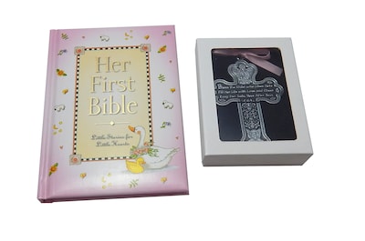 Foto 1 | Foto 1 | Set De Regalo Con La Primera Biblia Para Niña Y Cruz Bautismal De Peltre De 10 Cm - Venta Internacional.