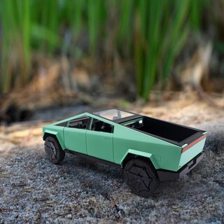 Foto 7 | Foto 7 | Camión De Juguete Qetupa Cybertruck Modelo 1/32 Fundido A Presión Con Luces Verdes - Venta Internacional.