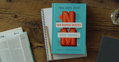 Foto 2 | Foto 2 | Devocional Book Crossway New Morning Mercies Para Adolescentes - Venta Internacional.