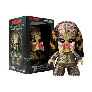 Foto 1 | Foto 1 | Figura De Vinilo Titans Unmasked Predator Que Brilla En La Oscuridad 6.5 Pulgadas - Venta Internacional.